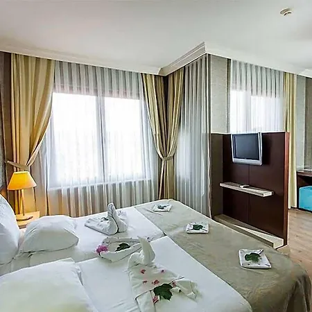 Hotell Park Polonezkoy 3*